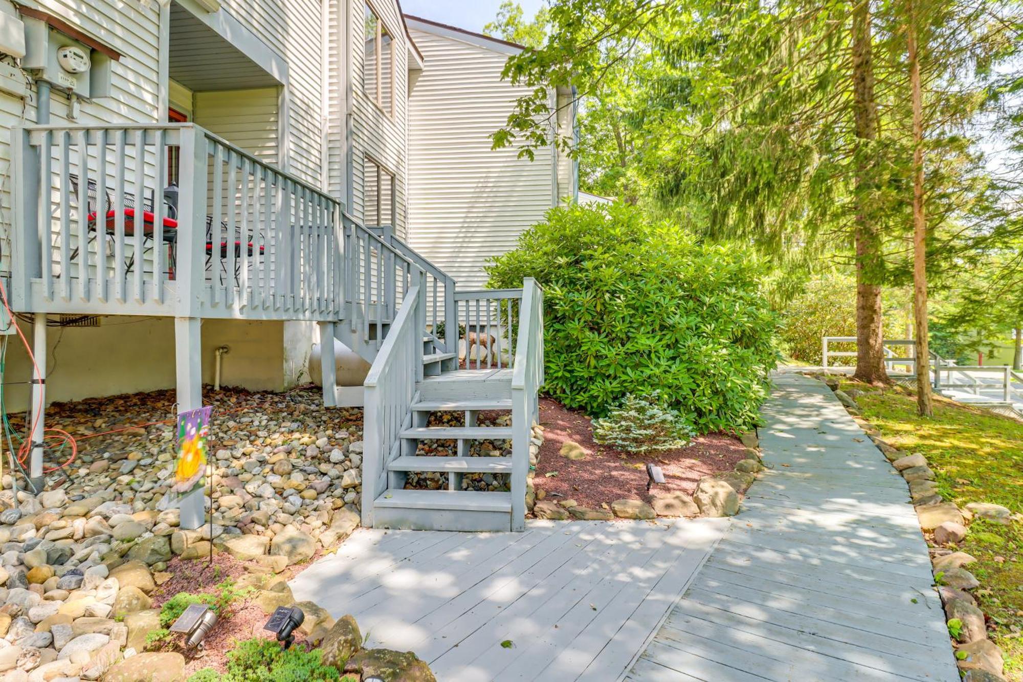 Lake Harmony Townhome Walk To Restaurants! Екстер'єр фото